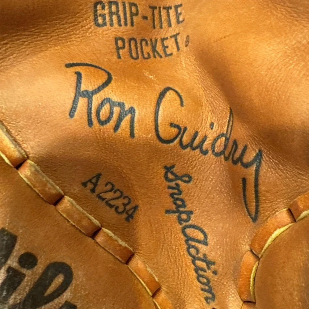 RON GUIDRY Baseball Glove WILSON A2234 Cowhide Dual Hinge Right Hand Throw RHT